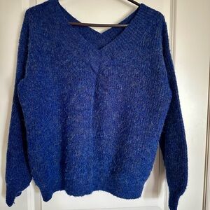 Heartloom Deep Blue V‑Neck Sweater